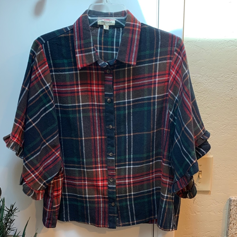 ANDREE BY UNIT cropped plaid flannel top with statement sleeves L